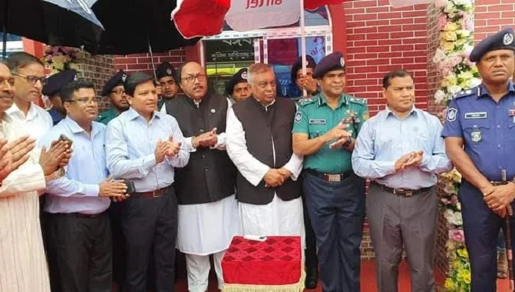 মিয়ানমার সীমান্তে বিজিবিকে শক্তিশালী করা হয়েছে: স্বরাষ্ট্রমন্ত্রী