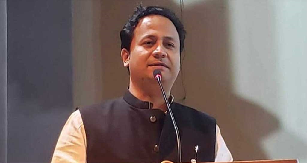 রাজাকারের দল তোরা, এই মুহূর্তে বাংলাদেশ ছাড়: শিক্ষামন্ত্রী