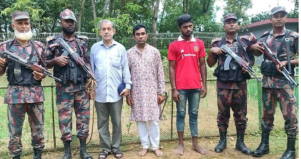 ভারতে পালানোর সময় সাবেক এমপি ফজলে করিম আটক