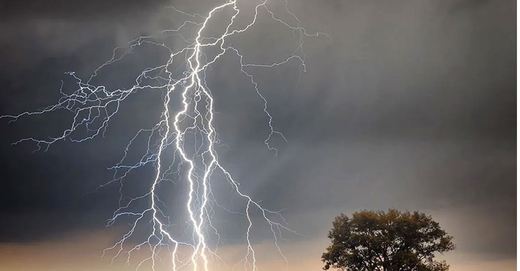 সিলেট-সুনামগঞ্জে বজ্রপাতে ৮ জনের মৃত্যু