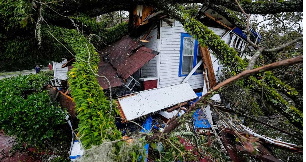 যুক্তরাষ্ট্রে হেলেনের তাণ্ডবে নিহত ১০০