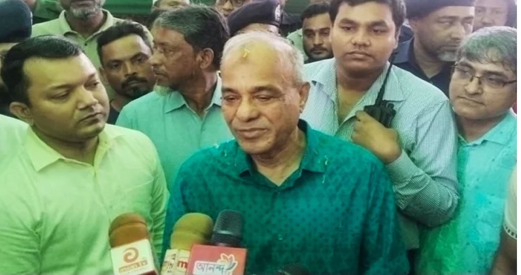 পূজায় প্রশাসন আন্তরিকভাবে দায়িত্ব পালন করছে: স্বরাষ্ট্র উপদেষ্টা