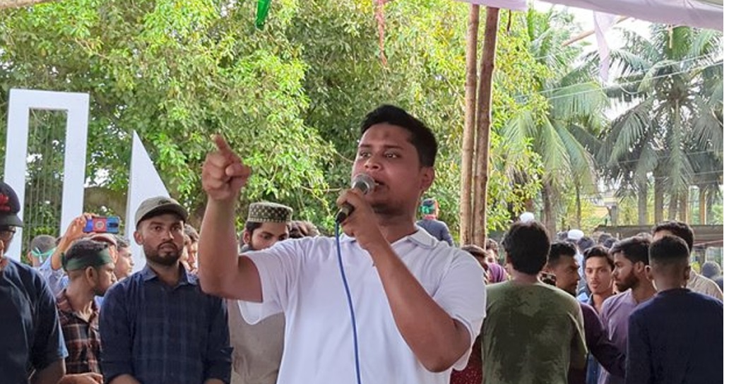 পাঠ্যপুস্তকে একক অবদান তুলে ধরা থেকে সরে আসার আহ্বান হাসনাতের