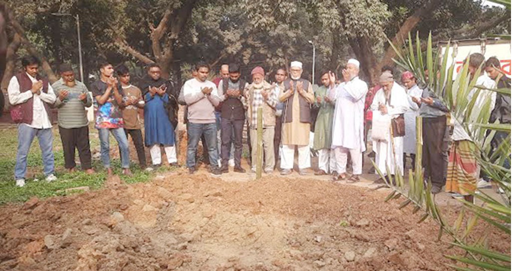 চিরনিদ্রায় শায়িত কবি হেলাল হাফিজ