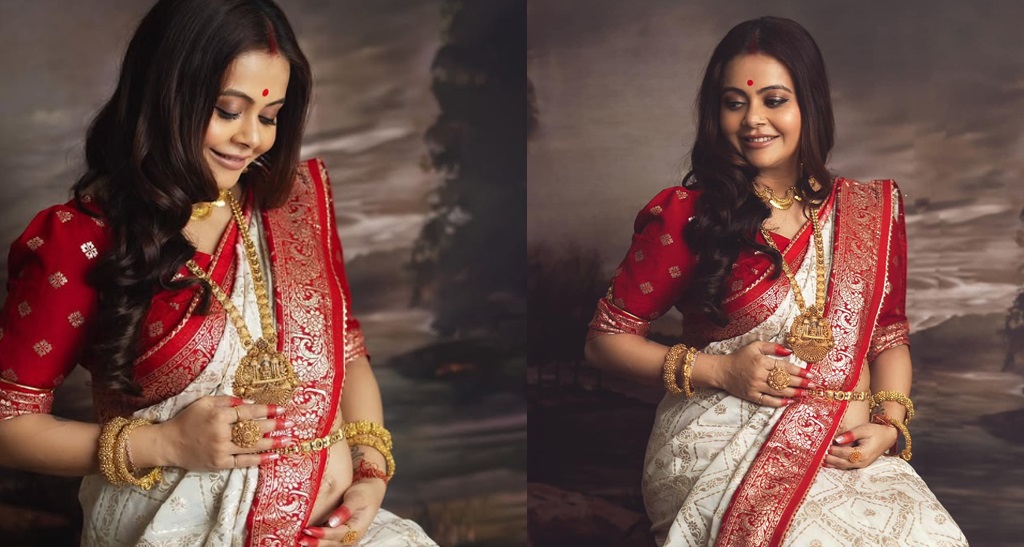 পুত্রসন্তানের মা হলেন দেবলীনা