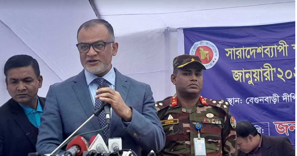 ব্যাংকে ডলার সংকটের তথ্য সঠিক নয়: বাণিজ্য উপদেষ্টা