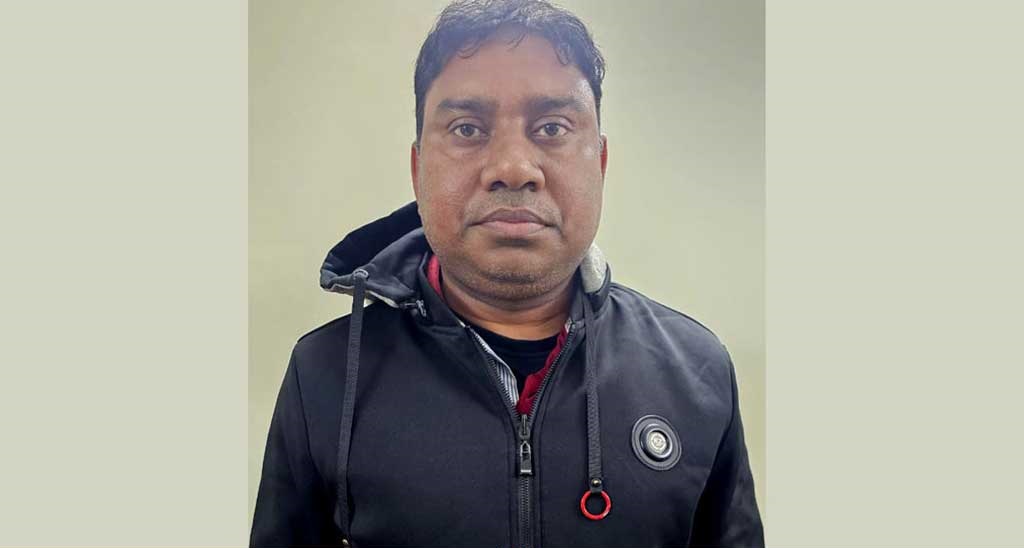 থানা থেকে পালিয়েছেন গ্রেফতার হওয়া সাবেক ওসি শাহ আলম