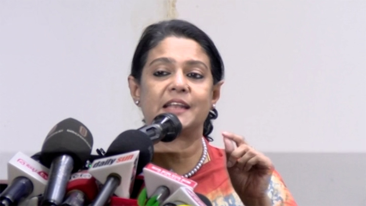 গাছ রোপণের মাধ্যমে ঢাকা শহরে ধুলার সমস্যা সমাধান সম্ভব: রিজওয়ানা