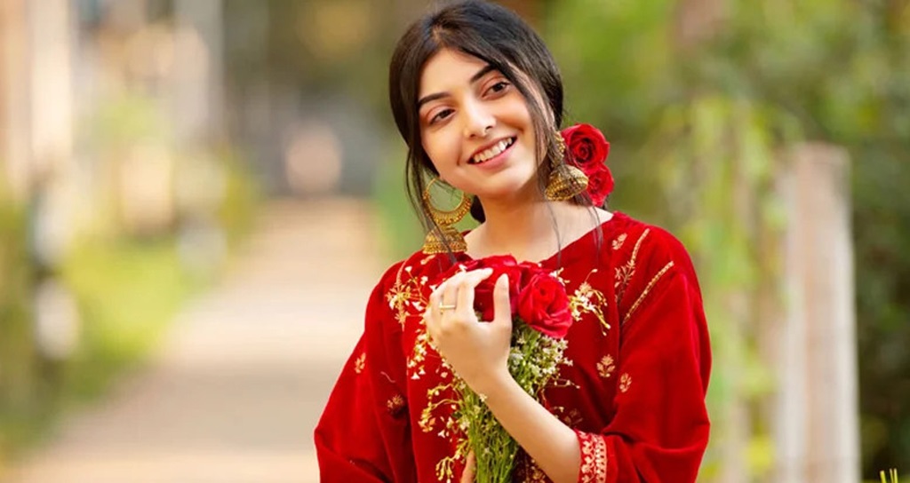 চুপিসারে বিয়ে করলেন পড়শী