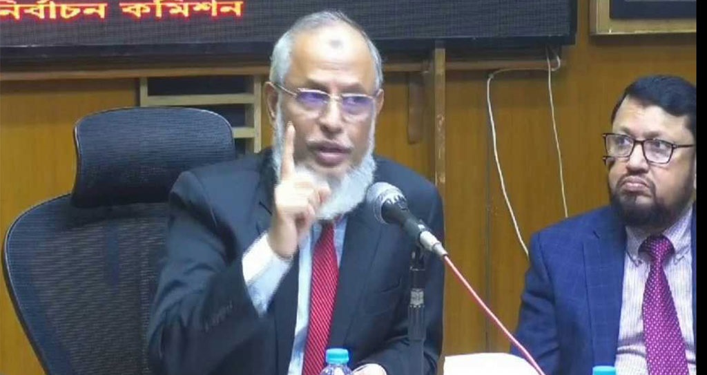 ভোটার তালিকা হালনাগাদে কর্মকর্তাদের কঠোর নির্দেশ ইসি আনোয়ারুলের