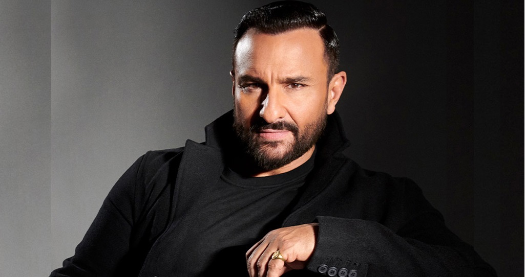 হাসপাতাল থেকে বাড়ি ফিরলেন সাইফ