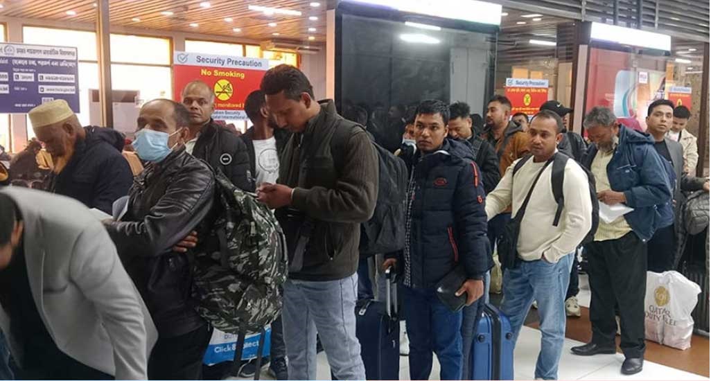 লেবানন থেকে ফিরলেন আরও ৪৬ বাংলাদেশি