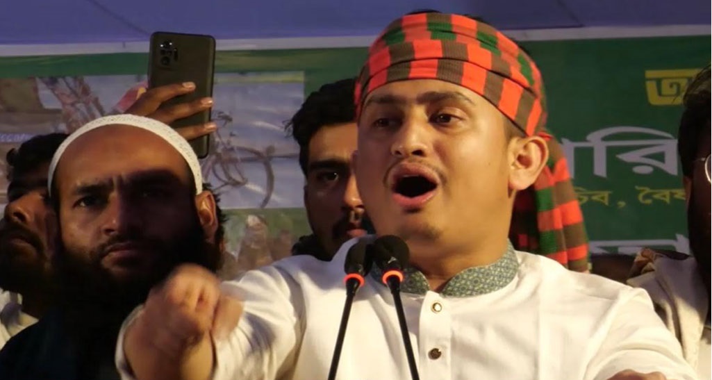 অপ্রিয় পীর দরবেশরা দেশটাকে লুটেপুটে খেয়েছে: সারজিস