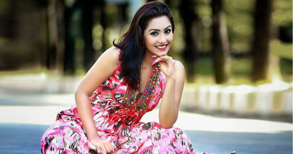 ফের মা হলেন প্রসূন আজাদ