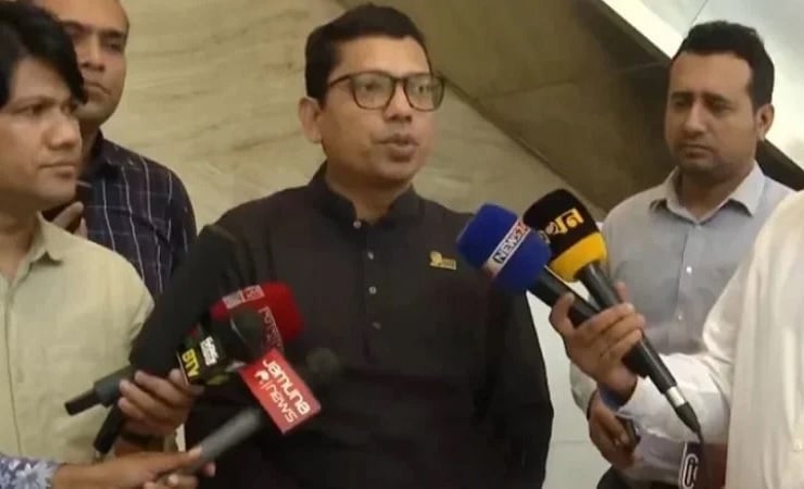 গুজব ঠেকাতে মোবাইল ইন্টারনেট বন্ধ করা হয়েছে: পলক