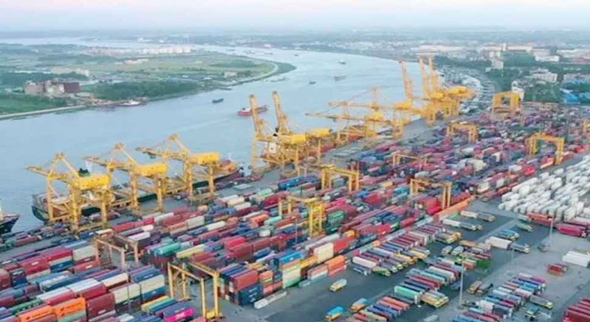 চট্টগ্রাম বন্দরে ৭২ ঘণ্টার বেশি থাকতে পারবে না পণ্যবাহী জাহাজ
