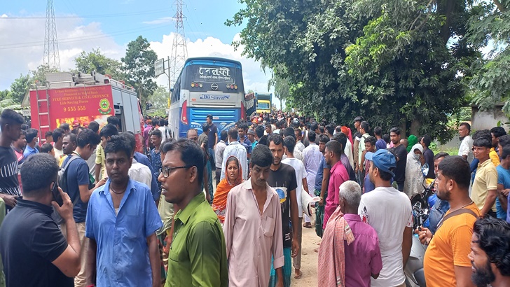 ঢাকা-আরিচা মহাসড়কে বাস-ট্রাক মুখোমুখি সংঘর্ষে নিহত ১