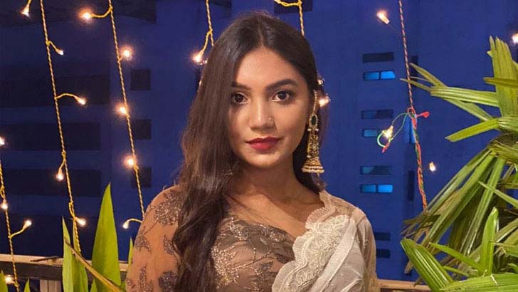 শাজাহান খানের সিনেমা থেকে সরে দাঁড়ালেন ‘ন ডরাই’ অভিনেত্রী