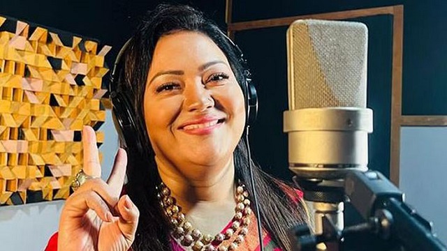 মেট্রোরেলের থিম সং ‘অর্থনীতির চাকা ঘুরবে পেছনে ফেলে যানজট’