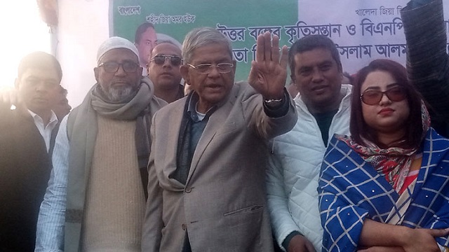 নিরাপদে সরে যান: সরকারকে ফখরুল