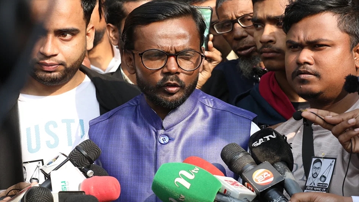 প্রতীক পেলেন হিরো আলম