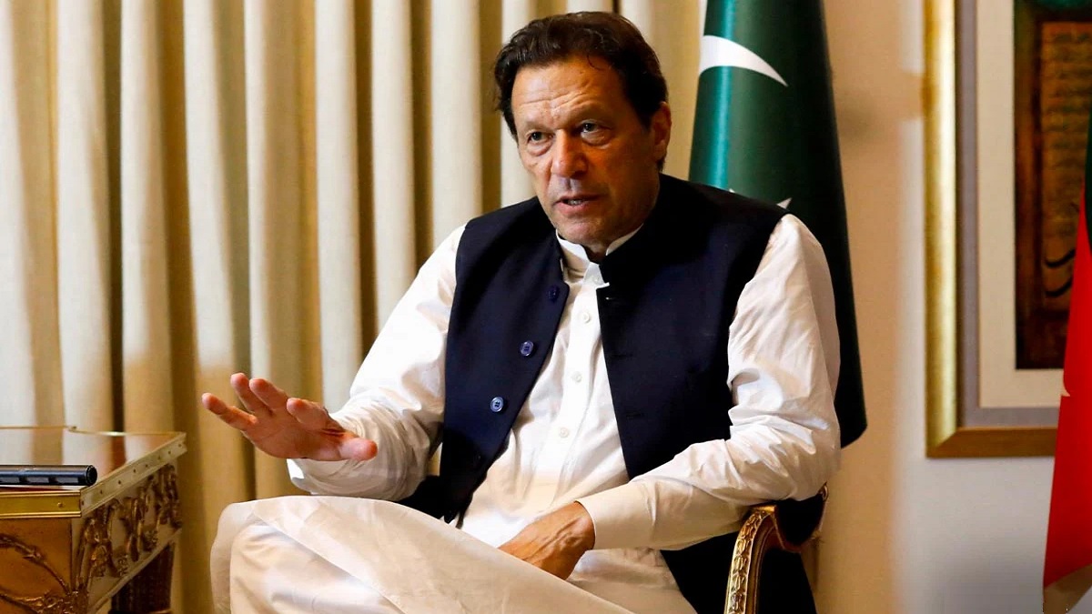 ইমরান খানের বিরুদ্ধে সমন জারি