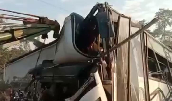 পিকনিকে যাওয়ার পথে বাস দুর্ঘটনায় নিহত ১৪