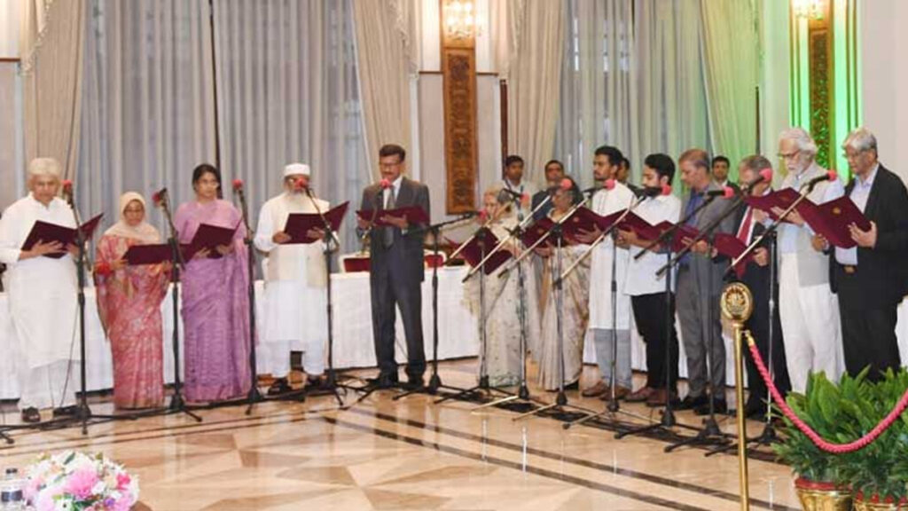 স্বরাষ্ট্র থেকে সরানো হলো সাখাওয়াতকে, দায়িত্ব বাড়লো অনেকের, নতুনদের দফতর বণ্টন
