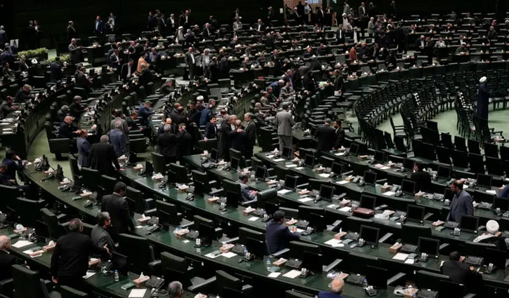 আইএইএ’র সঙ্গে সহযোগিতা স্থগিতে ইরানের পার্লামেন্টে বিল পাস