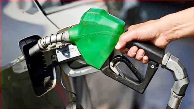 ডিজেল-অকটেন-পেট্রোল-কেরোসিনের দাম লিটারে ৫ টাকা কমলো