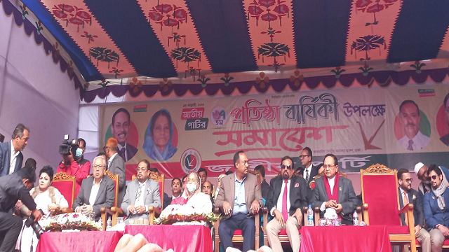 এক মঞ্চে রওশন এরশাদের সঙ্গে জি এম কাদের