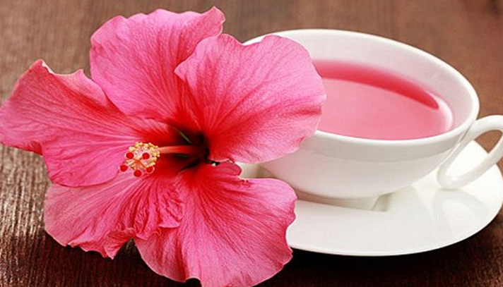 জবা ফুলের চায়ে মিলবে যেসব উপকার