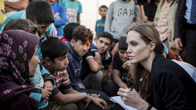 জাতিসংঘের বিশেষ দূত থেকে সরে গেলেন অ্যাঞ্জেলিনা জোলি