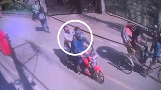 জঙ্গি ছিনিয়ে নেওয়ার মামলায় এক আসামির আত্মসমর্পণ