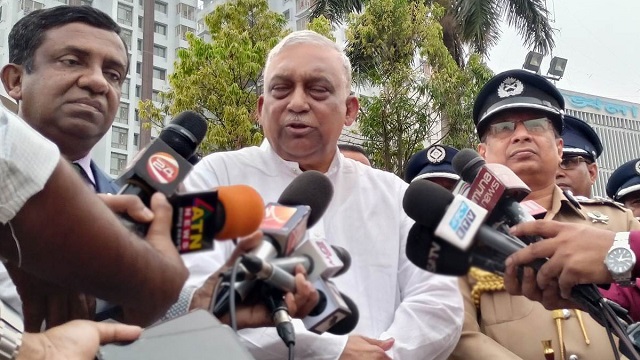 বিএনপি আবারও আগুন-সন্ত্রাসের পথে হাঁটছে : স্বরাষ্ট্রমন্ত্রী