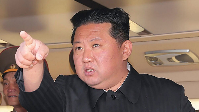 সিনেমা দেখায় ২ কিশোরকে গুলি করে হত্যা