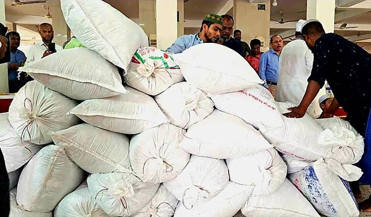 পাগলা মসজিদের দানবাক্সে এবার মিলেছে ২৭ বস্তা টাকা, চলছে গণনা