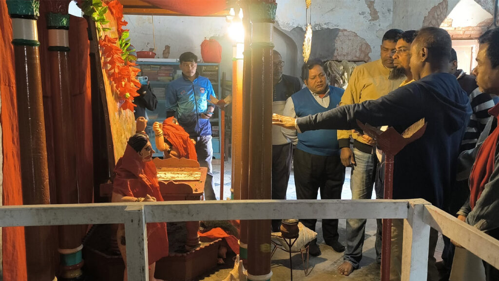 লালমনিরহাটে মন্দির থেকে প্রতিমা ও স্বর্ণের মুকুট চুরি