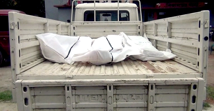 কুমিল্লায় প্রাইভেটকার নিয়ন্ত্রণ হারিয়ে খাদে, দম্পতিসহ নিহত ৩