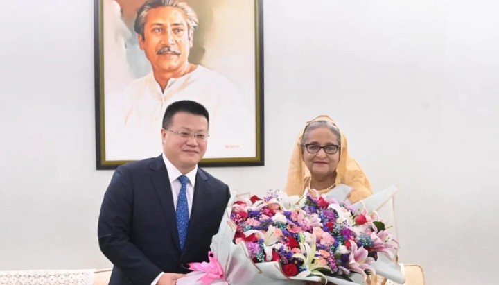 শেখ হাসিনাকে চীন সফরের আমন্ত্রণ