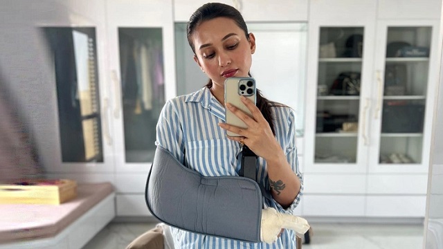 আহত মিমি চক্রবর্তী