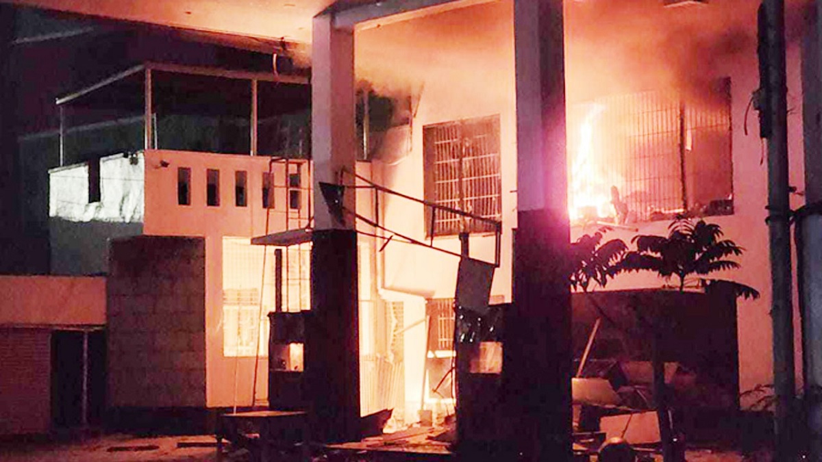 মহাখালীর ফিলিং স্টেশনে বিস্ফোরণ: মৃতের সংখ্যা বেড়ে ৩