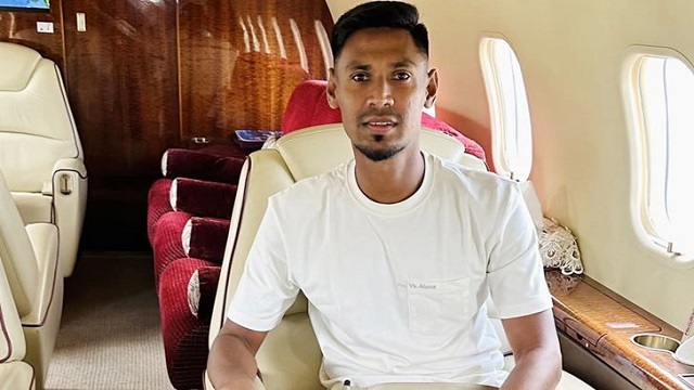 আইপিএল খেলতে দেশ ছাড়লেন মোস্তাফিজ