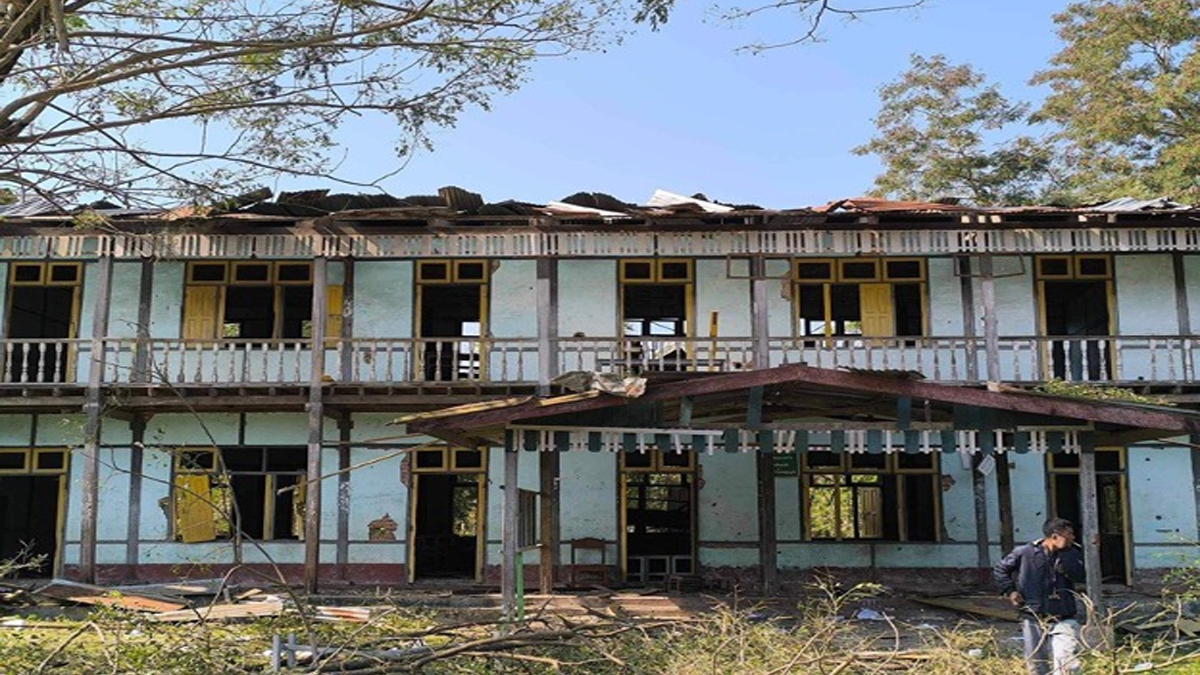 মিয়ানমারে জান্তা বাহিনীর বিমান হামলায় ১৭ জন নিহত