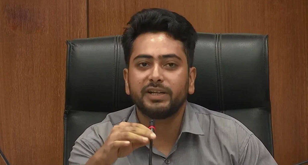 গভীর রাতে নাহিদের স্ট্যাটাস, দিলেন যে বার্তা