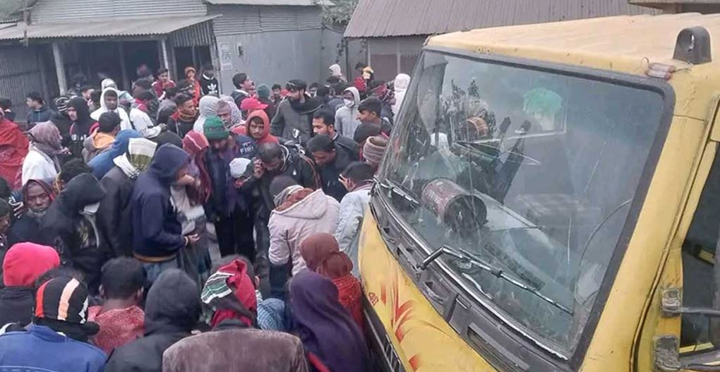 ট্রাক-অটোরিকশার মুখোমুখি সংঘর্ষ, নিহত ৩