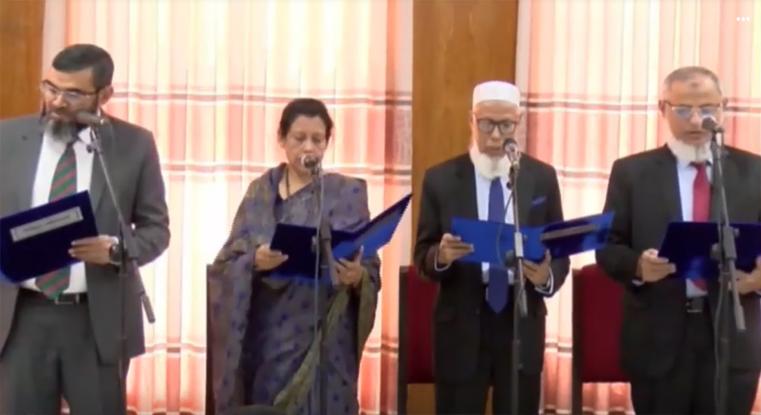 শপথ নিলেন সিইসি ও ৪ নির্বাচন কমিশনার