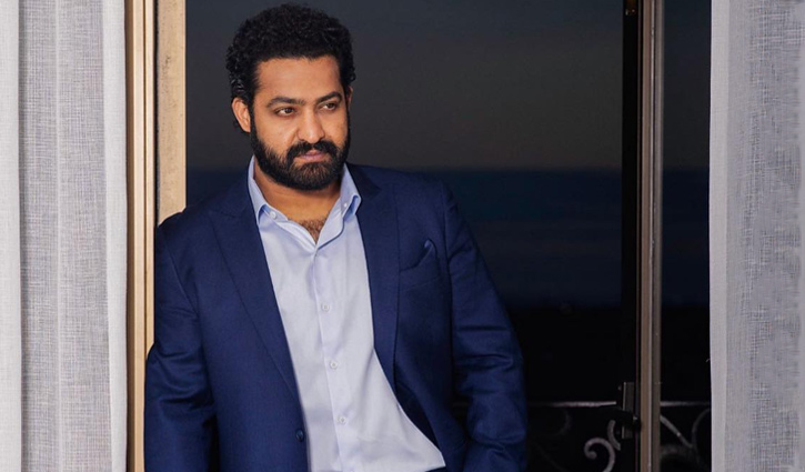 বলিউডে পা রাখতে কত টাকা নিচ্ছেন জুনিয়র এনটিআর?