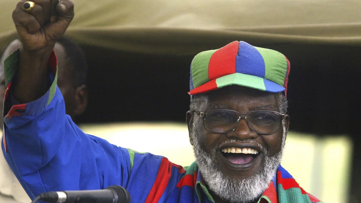 নামিবিয়ার প্রথম প্রেসিডেন্ট নুজোমা আর নেই