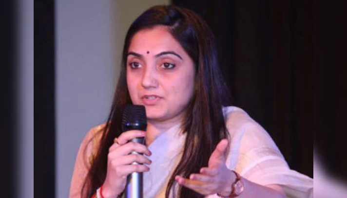 জীবনের ঝুঁকি রয়েছে জানিয়ে কলকাতা পুলিশের কাছে সময় চাইলেন নূপুর শর্মা